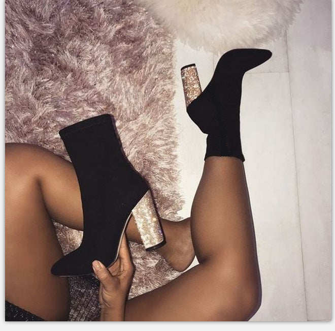 Chunky high-heeled shoes with pointed elastic